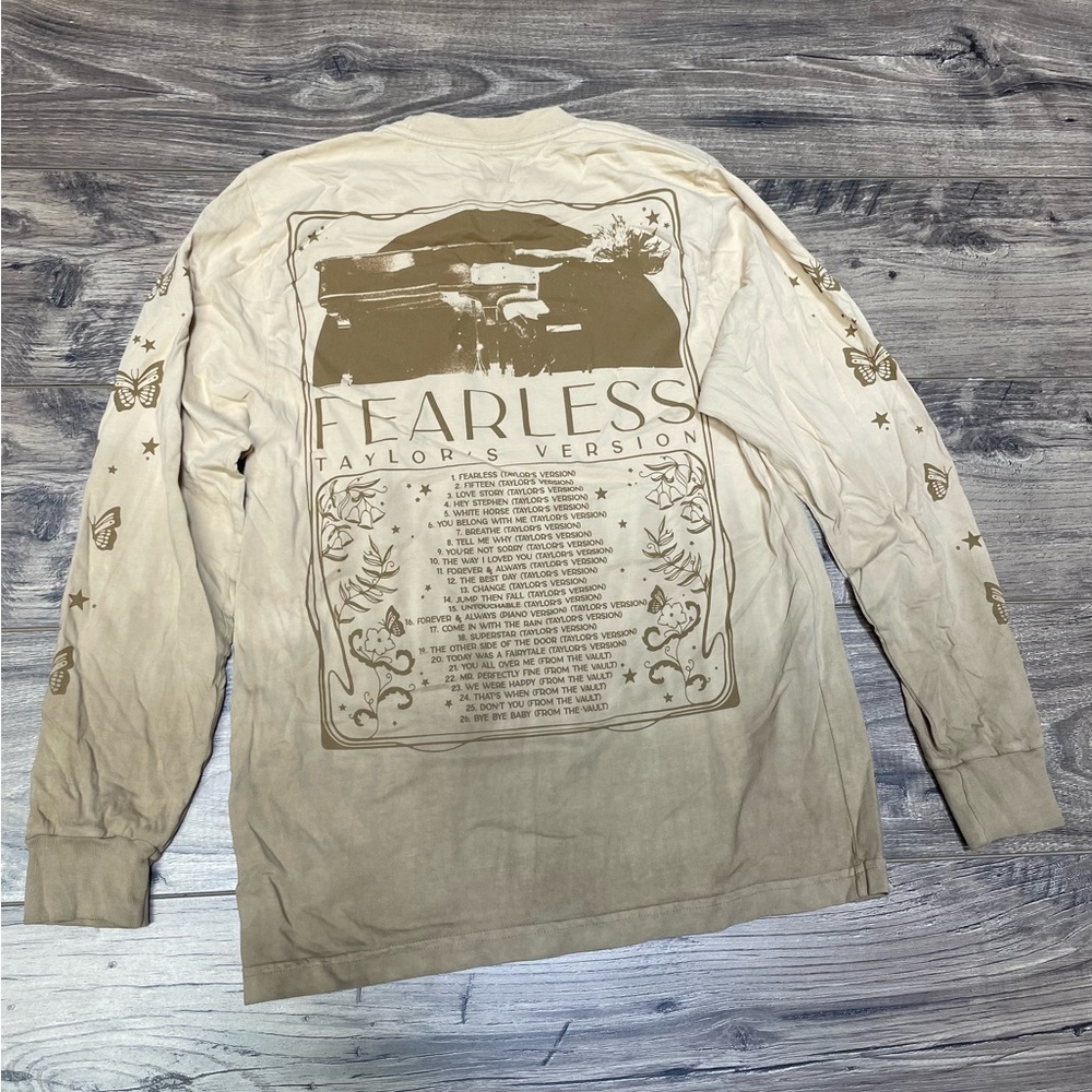 Taylor Swift Official Merch Long-Sleeve Shirt (FEARLESS)  NEW WITH SMALL DEFECTS